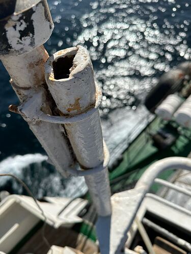 e7c94595-2c53-4ffd-8cf1-edd9629386b6